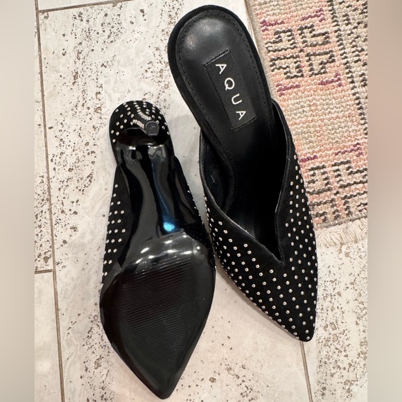 AQUA Flame Studded Black Suede Heel Pumps Shoes - Picture 5 of 6